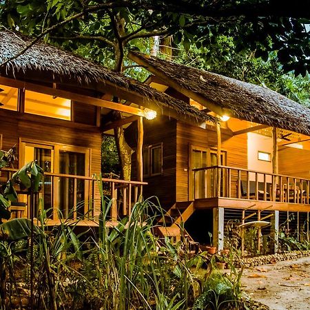 Amihan Bungalows General Luna  Extérieur photo