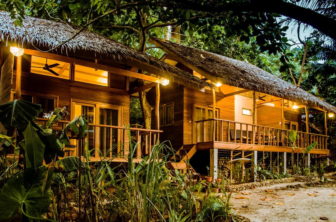 Amihan Bungalows General Luna  Extérieur photo